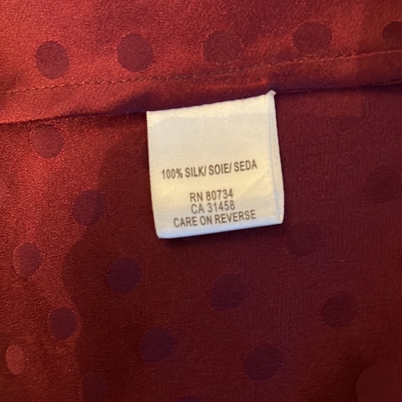 BCBGMAXAZRIA Burgundy Silk Polka Dot Sleeveless Top Size Small - Picture 11 of 12